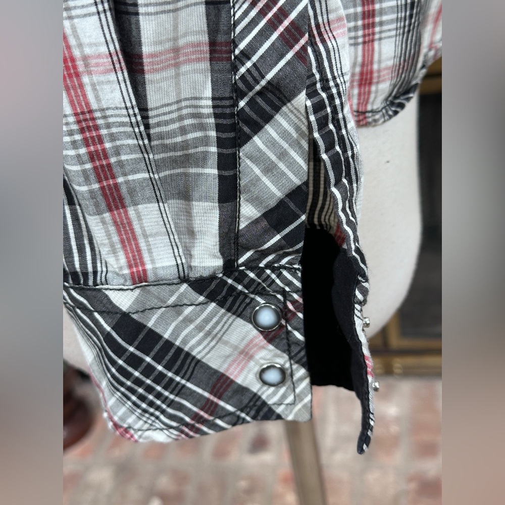 Guess Women's XL Plaid Pearl Snap Shirt Western Embroidered Hi Low Hem - Picture 6 of 13
